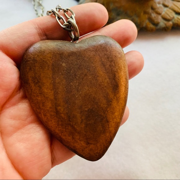 COPY - Wood heart necklace with chain link necklace - Picture 2 of 6